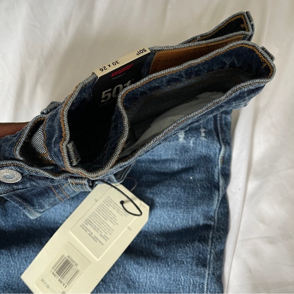 Blue Cropped 501 Levis - Picture 4 of 4